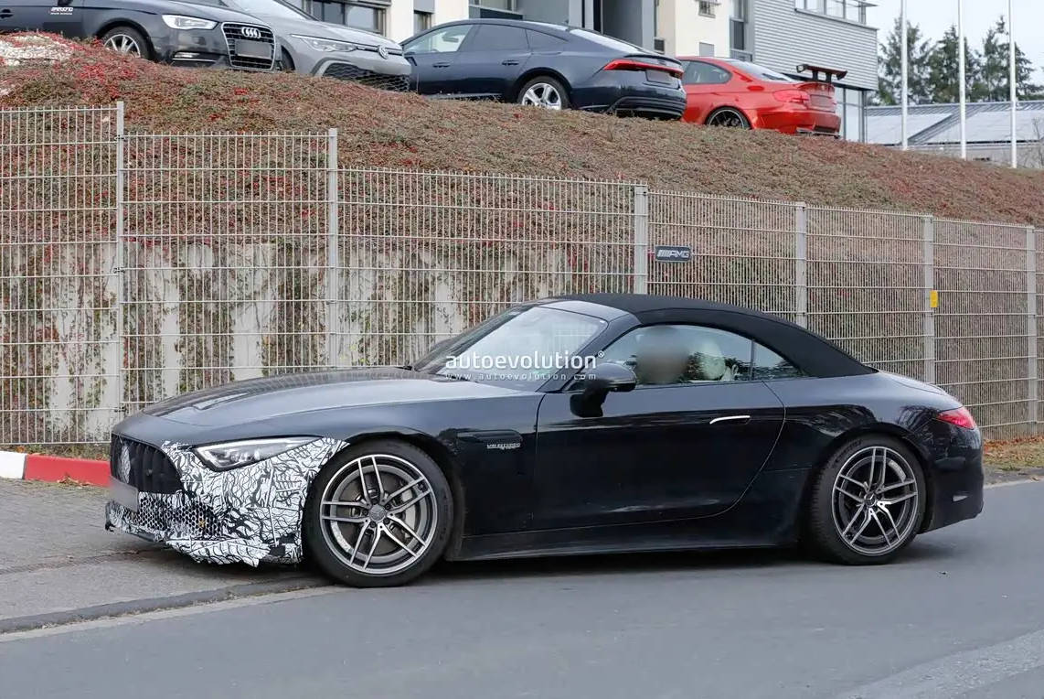 即将迎来中期改款/或2026年发布 新款梅赛德斯-AMG SL谍照曝光(图2) 即将迎来中期改款/或2026年发布 新款梅赛德斯-AMG SL谍照曝光(图2)