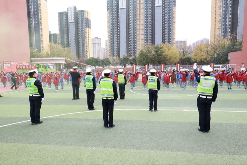 YFkbHma6yRBSezf7.png image.png