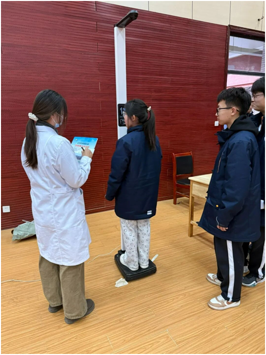 v7Q9xE4JLMdymdMt.png image.png