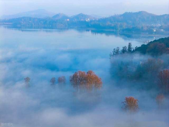 贵州威宁藏惊喜！1 片云海美到窒息，2200 米高原的冬日限定仙境 (图3)