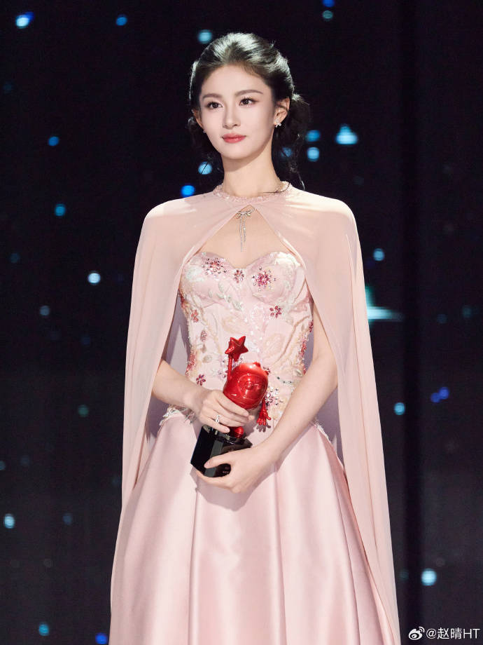 于正说赵晴每天运动超过六小时,网友质疑:武术演员都坚持不下来 (图6) 于正说赵晴每天运动超过六小时,网友质疑:武术演员都坚持不下来 (图6)