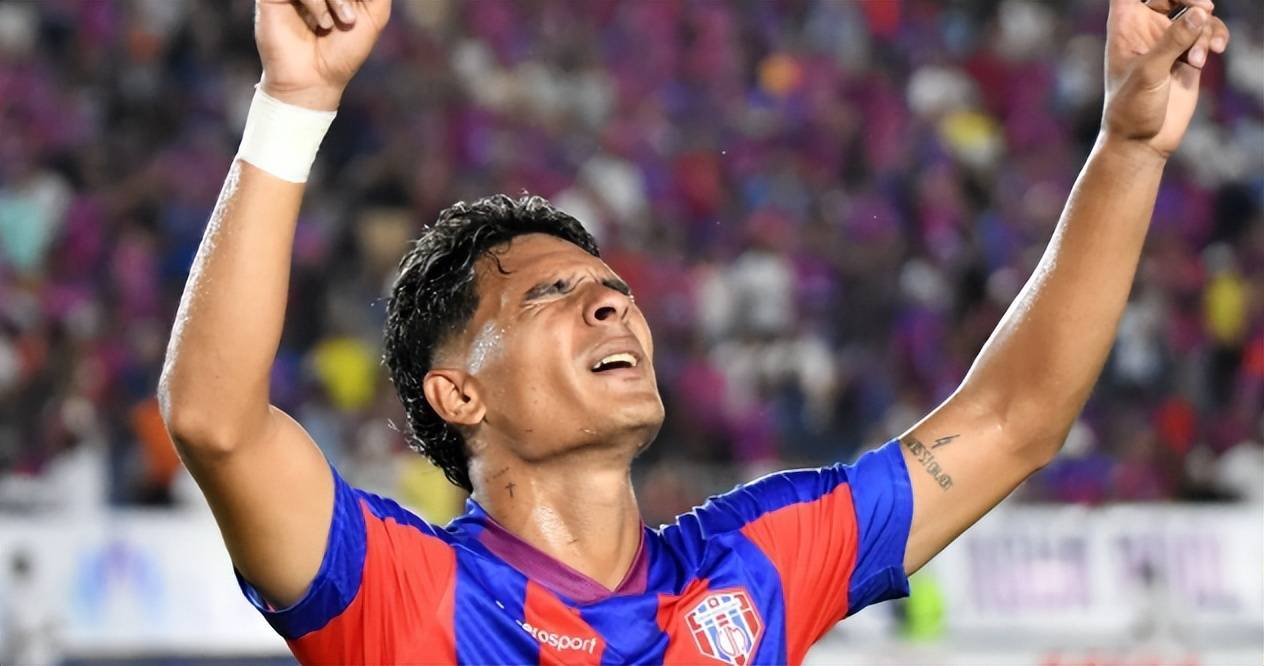 中超升班马如虎添翼,提前锁定南美天才攻击手,只需90万欧,新赛季保级无忧 (图2) 中超升班马如虎添翼,提前锁定南美天才攻击手,只需90万欧,新赛季保级无忧 (图2)