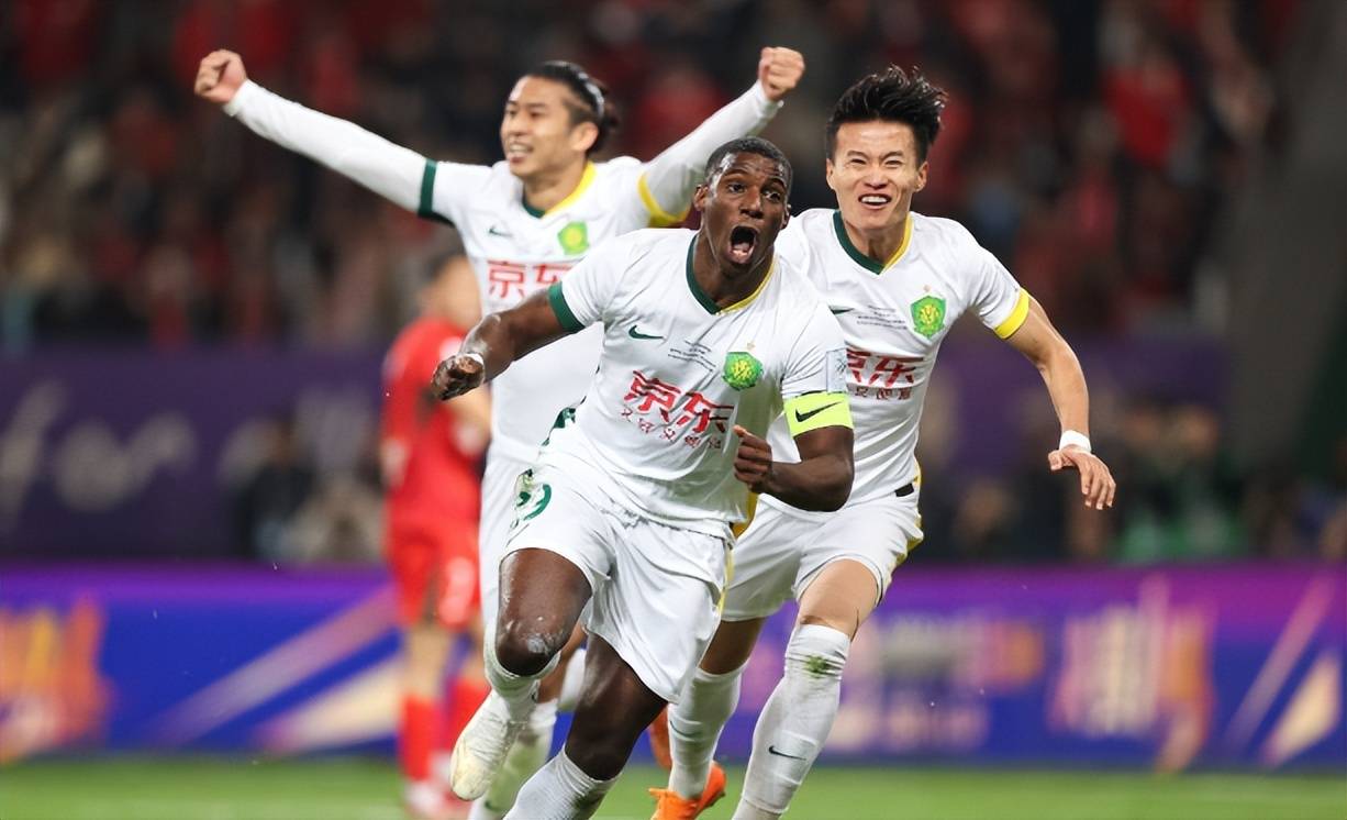 一场3:0让北京国安喜获冠军,却让邵佳一一无所获,塞鸟难堪大任恐遭冷落 (图2) 一场3:0让北京国安喜获冠军,却让邵佳一一无所获,塞鸟难堪大任恐遭冷落 (图2)