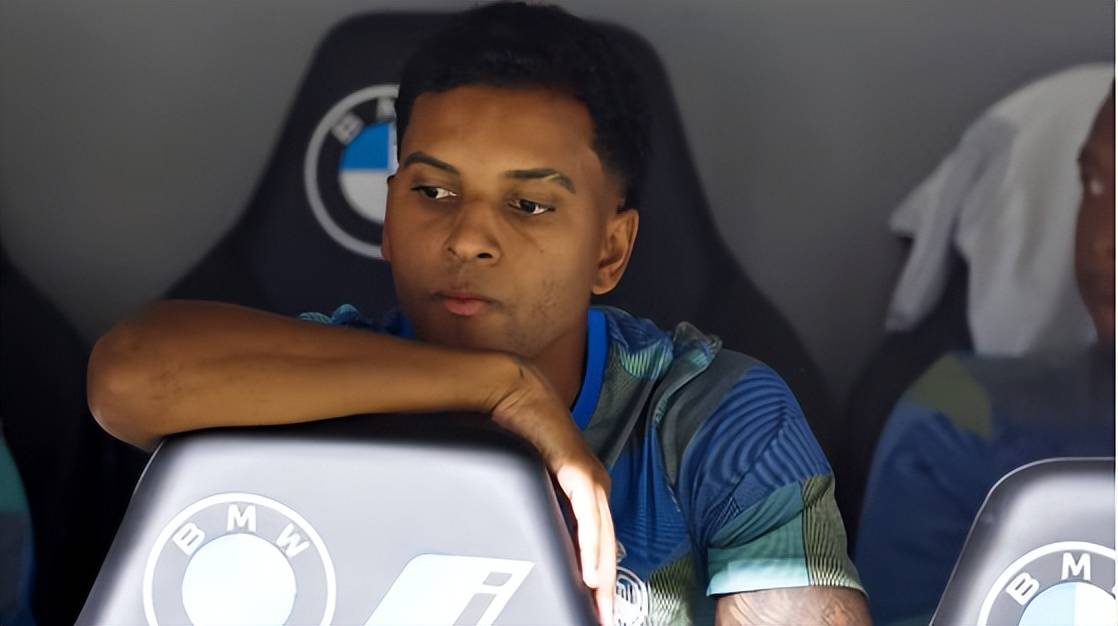 31场颗粒无收,昔日上亿巨星沦为皇马废柴,身价暴跌恐遭阿隆索清洗 (图1) 31场颗粒无收,昔日上亿巨星沦为皇马废柴,身价暴跌恐遭阿隆索清洗 (图1)