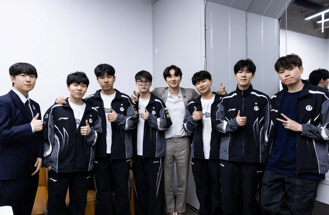 IG全新阵容曝光都不打了!Uzi拒绝天价合同全队新人 (图2) IG全新阵容曝光都不打了!Uzi拒绝天价合同全队新人 (图2)