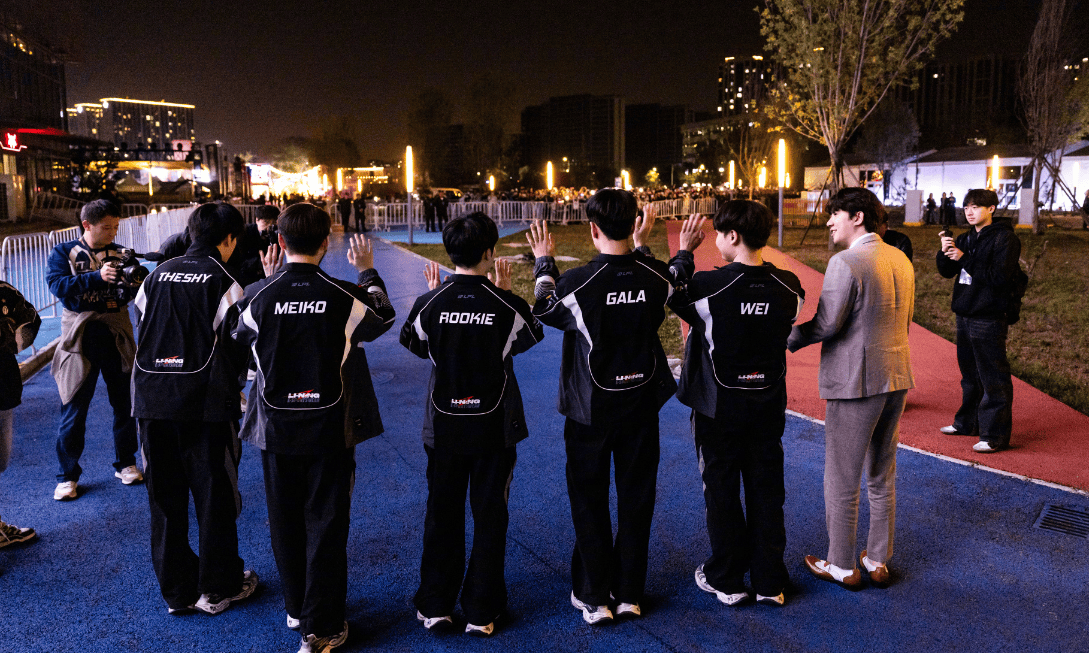 IG全新阵容曝光都不打了!Uzi拒绝天价合同全队新人 (图3) IG全新阵容曝光都不打了!Uzi拒绝天价合同全队新人 (图3)