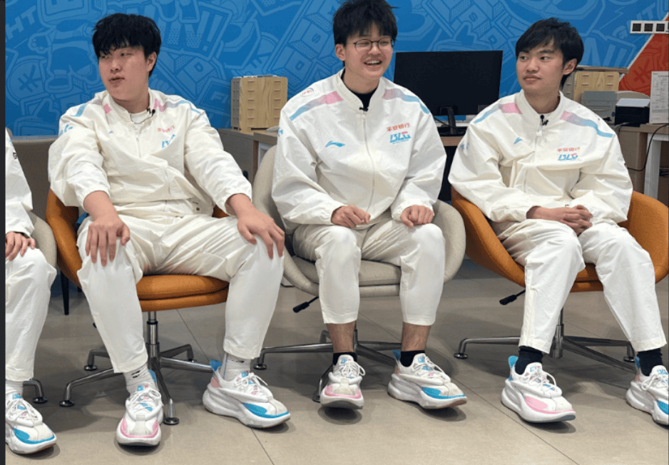 JDG官宣Xun离队加入BLG成真!丹尼一起过去不留IG了 (图2) JDG官宣Xun离队加入BLG成真!丹尼一起过去不留IG了 (图2)