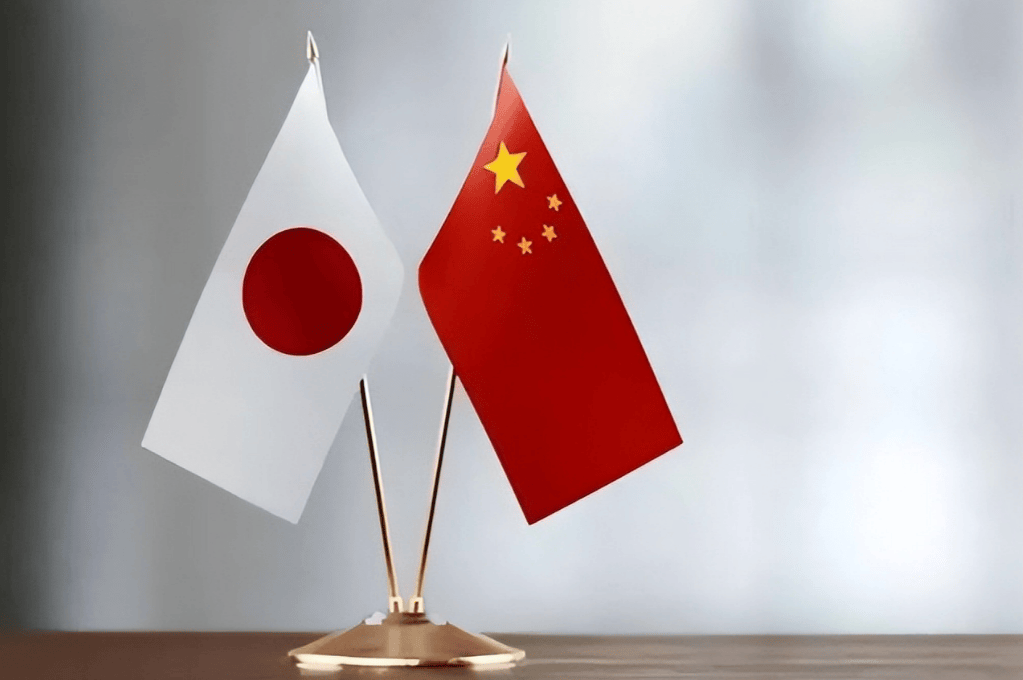 日本迈向全领域作战，高市早苗或被逮捕？防卫大臣小泉扛大旗，中日还有雷没有爆！ (图3)