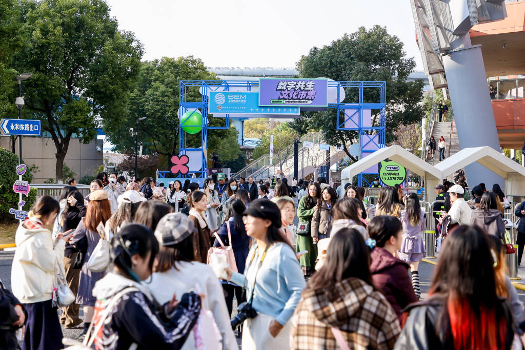 上海电竞大师赛再启航,“不止于赛”释放申城电竞新魅力 (图2) 上海电竞大师赛再启航,“不止于赛”释放申城电竞新魅力 (图2)