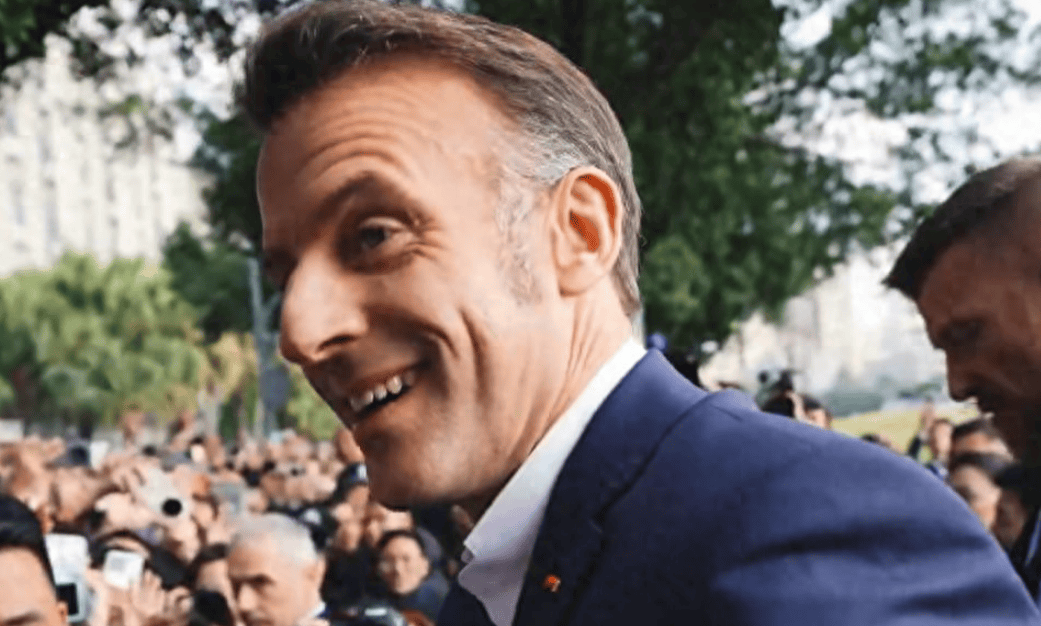 刚回国就对华“变脸”，马克龙放话：中企必须投资欧洲，否则将对华征税！(图1)