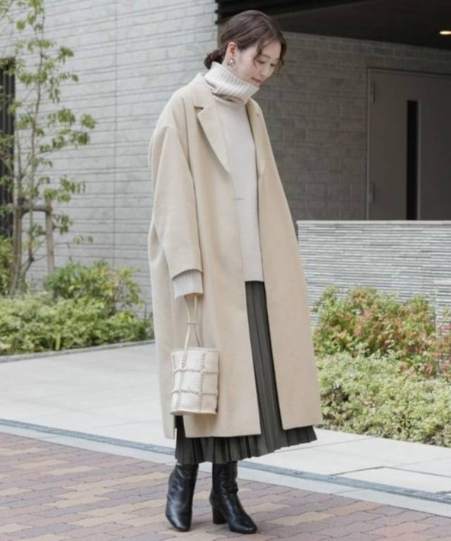 到了冬季才发现,一件有“流动感”的大衣,怎么搭都高级 (图14) 到了冬季才发现,一件有“流动感”的大衣,怎么搭都高级 (图14)