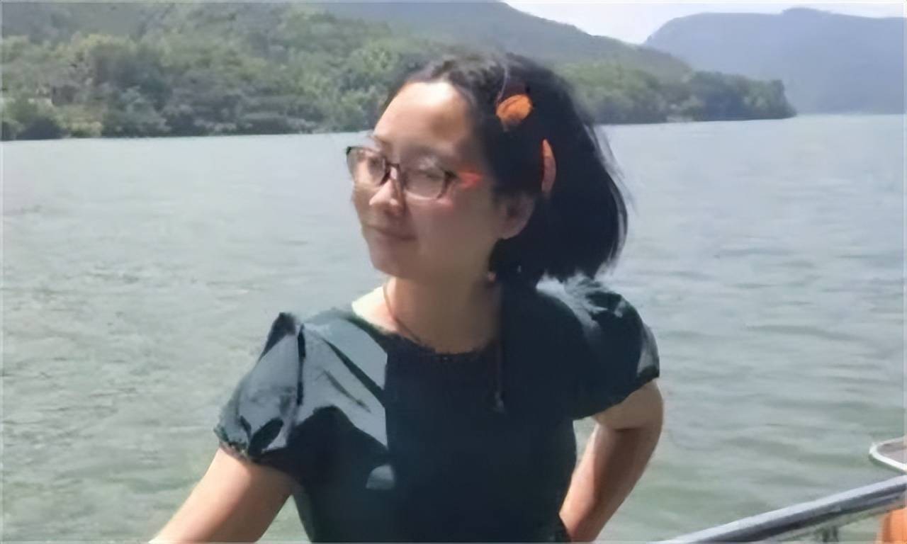 18年高考状元黄亦陈:考入北大,学校奖励40万,改变家庭命运 (图10) 18年高考状元黄亦陈:考入北大,学校奖励40万,改变家庭命运 (图10)