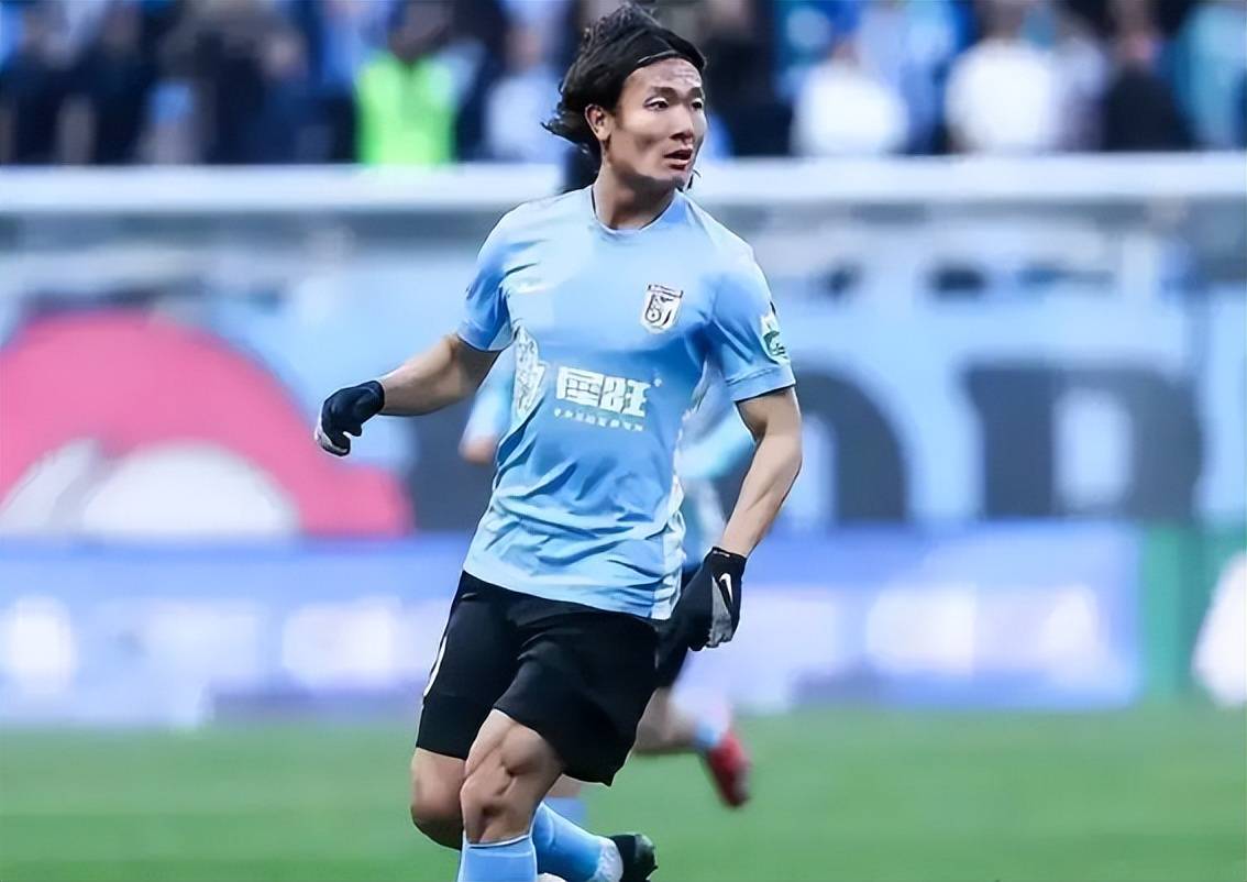 国足新集训计划敲定,很多新人难堪大用,邵佳一或重用4大归化悍将 (图3) 国足新集训计划敲定,很多新人难堪大用,邵佳一或重用4大归化悍将 (图3)