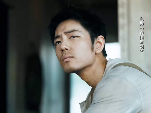 辣评得闲谨制：肖战封神，细糠超标，抗日神剧的“真香”定律 (图2)