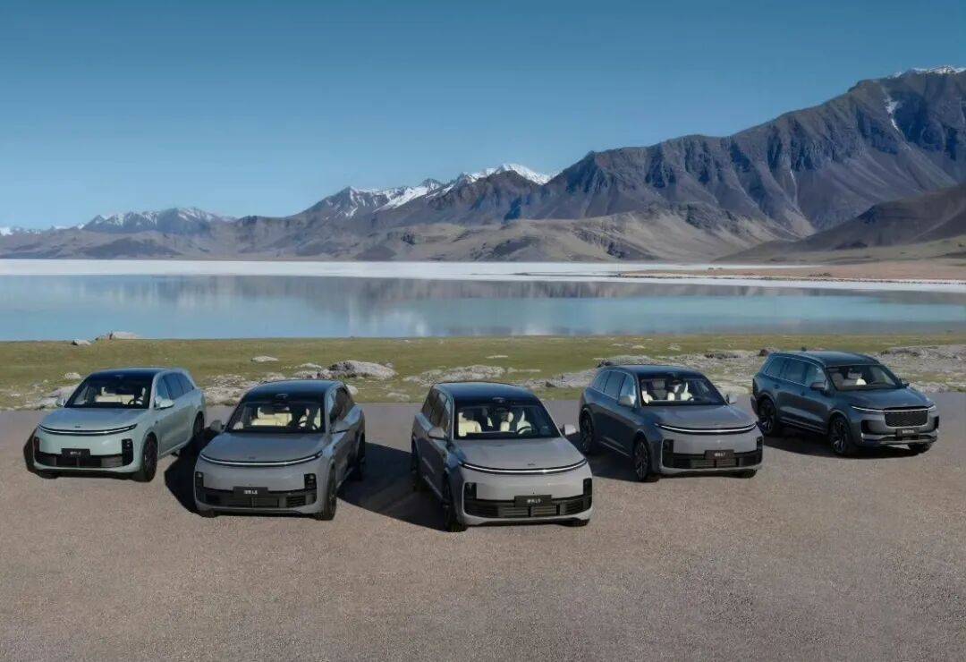 增程要卷到2.0T?理想高管忽谈增程器,称“这辈子再不玩三缸”(图2) 增程要卷到2.0T?理想高管忽谈增程器,称“这辈子再不玩三缸”(图2)