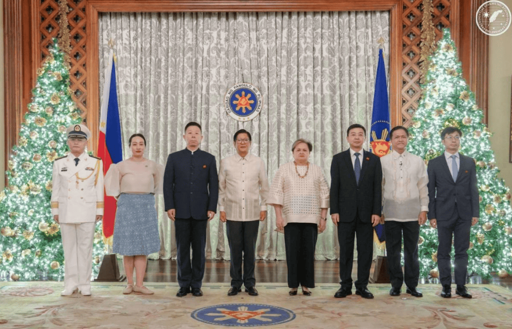 中国终于派出新大使,马科斯前所未有的热情,希望中方答应一件事 (图3) 中国终于派出新大使,马科斯前所未有的热情,希望中方答应一件事 (图3)