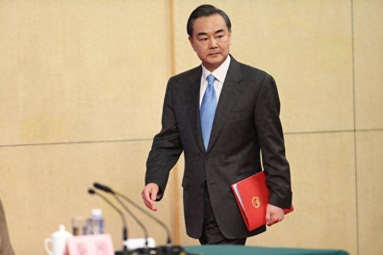  全球南方布局闭环！王毅年终外交锁定中东三国，释放三重战略深意 (图1)