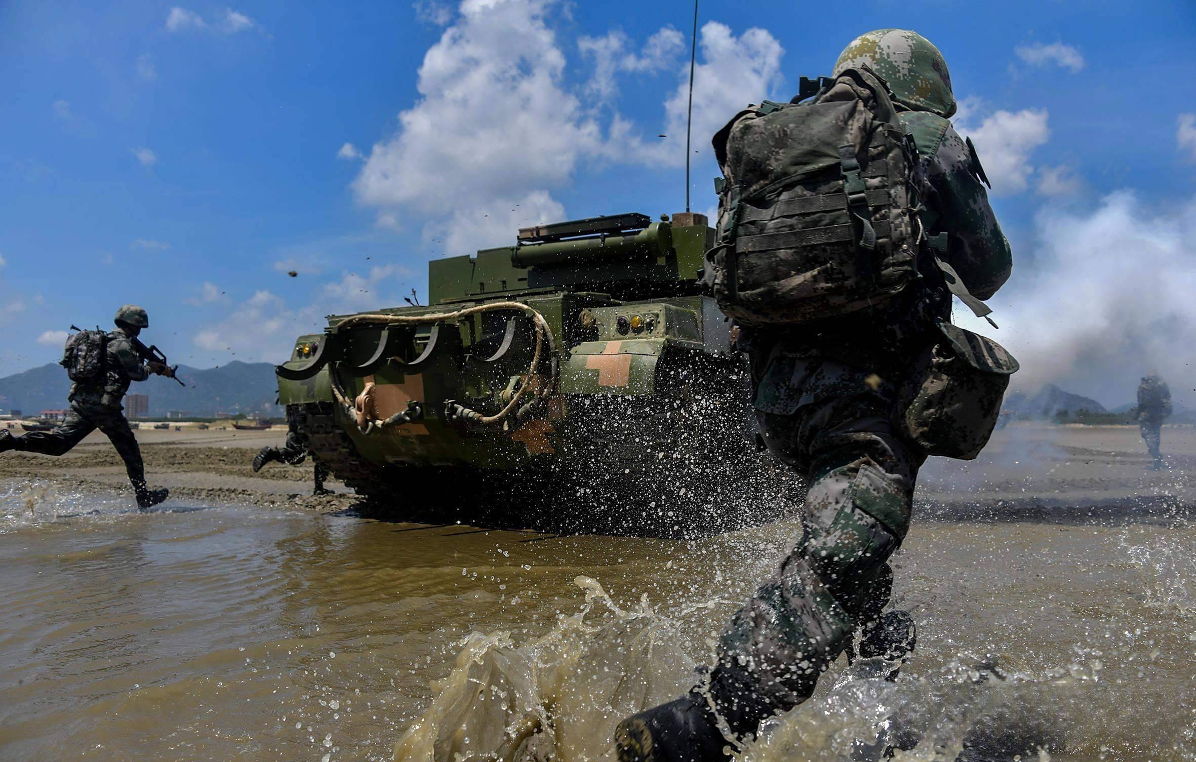 大刀向鬼子们的头上砍去!东部战区今日发布海报,对日称呼很直接 (图5) 大刀向鬼子们的头上砍去!东部战区今日发布海报,对日称呼很直接 (图5)