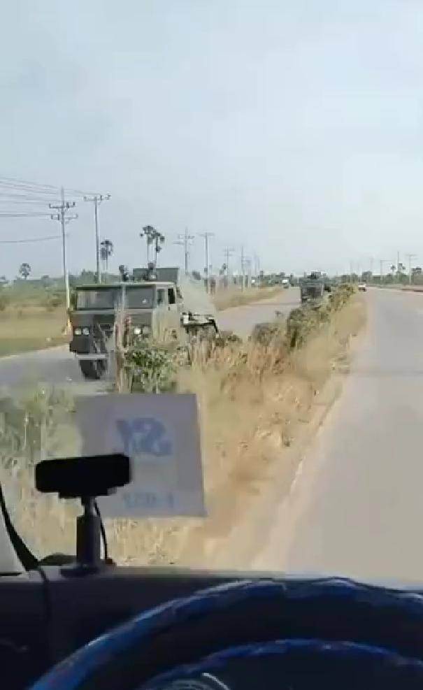 战局急转,03远火炸泰国水坝?中械远火,压得泰柬两军喘不过气来 (图9) 战局急转,03远火炸泰国水坝?中械远火,压得泰柬两军喘不过气来 (图9)