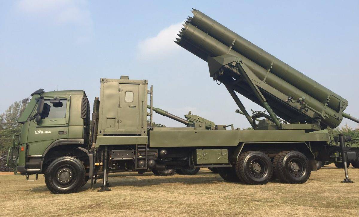 战局急转,03远火炸泰国水坝?中械远火,压得泰柬两军喘不过气来 (图11) 战局急转,03远火炸泰国水坝?中械远火,压得泰柬两军喘不过气来 (图11)