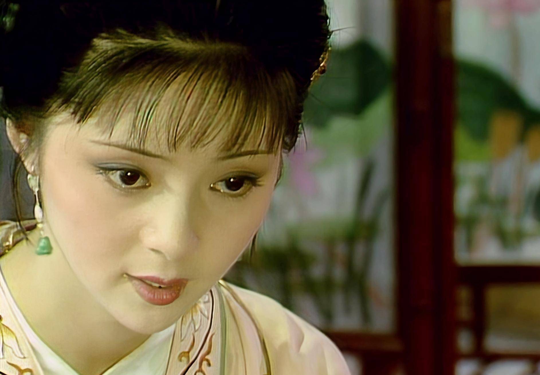 聪明人的“不费力社交”：薛宝钗为何不刻意讨好贾母？ (图2)