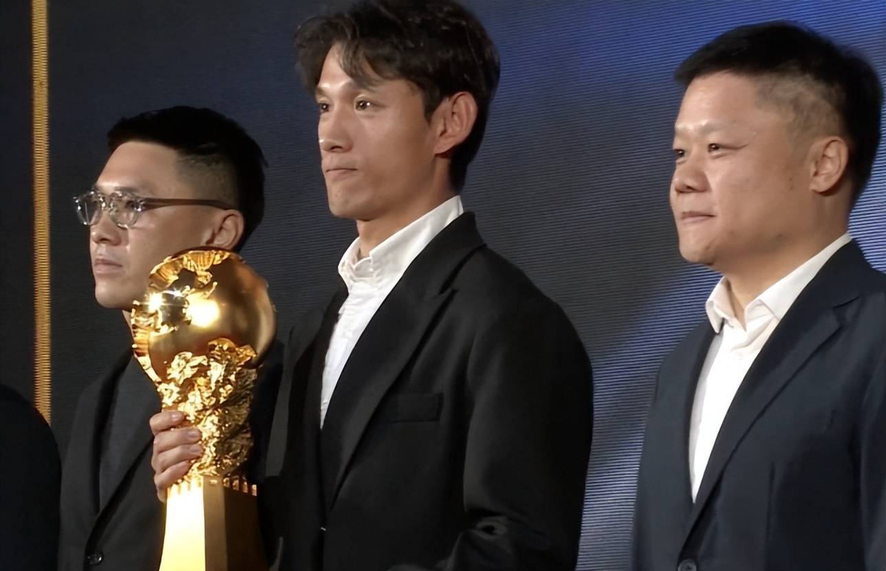 昔日庸才成争冠最关键人物,球员标杆,中超属他最自律 (图1) 昔日庸才成争冠最关键人物,球员标杆,中超属他最自律 (图1)