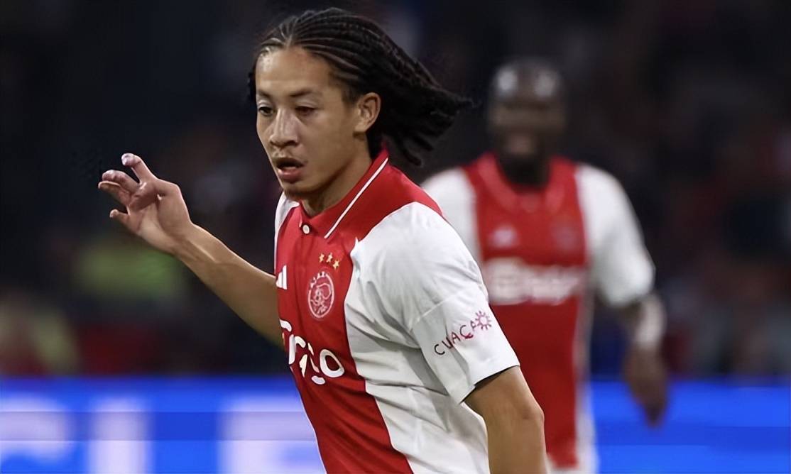 国足归化荷甲天才中场入籍,已符合归化一切条件,邵佳一喜得兽腰 (图3) 国足归化荷甲天才中场入籍,已符合归化一切条件,邵佳一喜得兽腰 (图3)