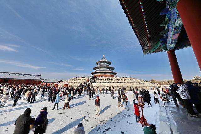 一场初雪,让天坛美成北平旧梦!红墙白雪藏着北京双重浪漫 (图7) 一场初雪,让天坛美成北平旧梦!红墙白雪藏着北京双重浪漫 (图7)
