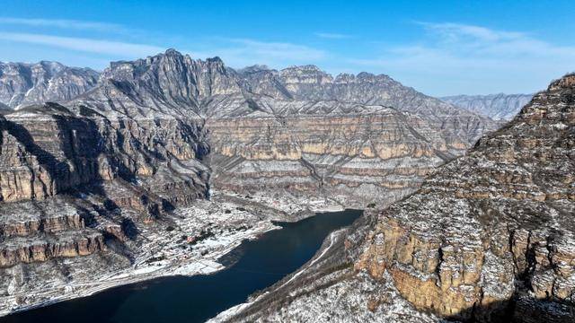 河南安阳林州：雪后太行大峡谷银装素裹 美景如画(图5)