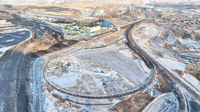 时速1公里超长火车,来了! (图1) 时速1公里超长火车,来了! (图1)