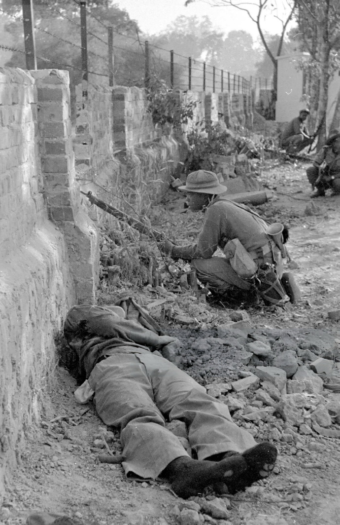 缅甸内战 1949年