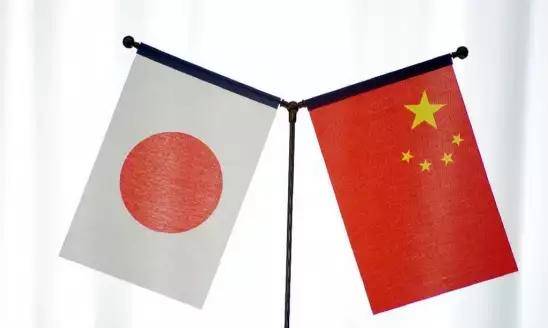 强硬40天后,高市早苗还在“挤牙膏”:台湾不太可能符合日本行使自卫权条件 (图3) 强硬40天后,高市早苗还在“挤牙膏”:台湾不太可能符合日本行使自卫权条件 (图3)