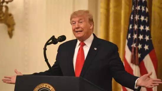 特朗普称俄乌和平临近,俄方罕见积极回应,泽连斯基却拒绝关键条件 (图1) 特朗普称俄乌和平临近,俄方罕见积极回应,泽连斯基却拒绝关键条件 (图1)