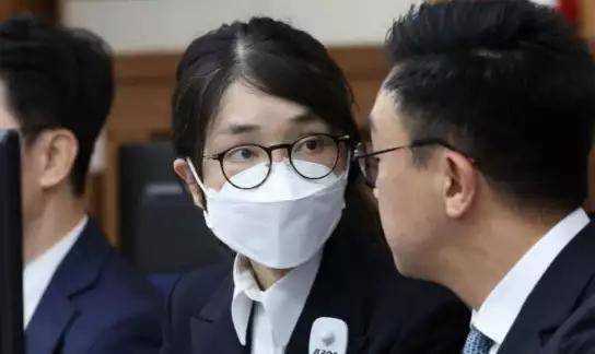 最新证词曝光，金建希“死里逃生”！尹锡悦遭到抛弃，或彻底垮掉 (图1)