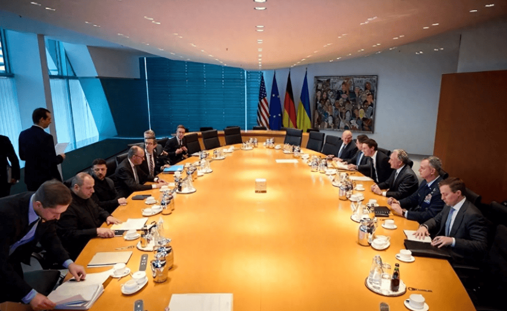 欧洲多国发表联合声明，宣布出兵乌克兰参与军事行动，拉夫罗夫表示没想开战 (图1)