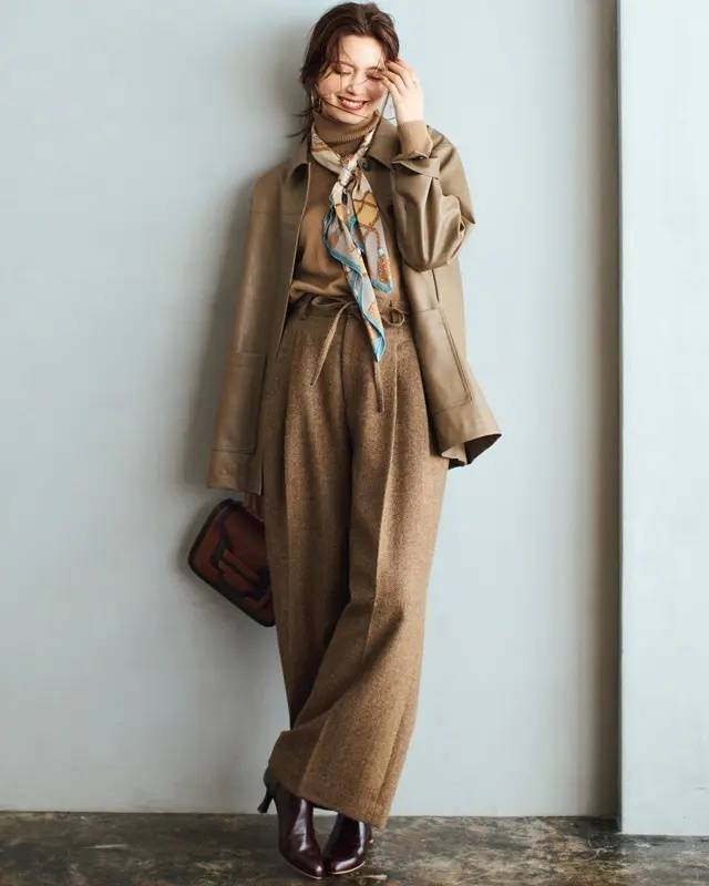 日杂轻熟女12月职业穿搭榜：灰棕最受欢迎，黄色搭配夺魁显气质 (图11)