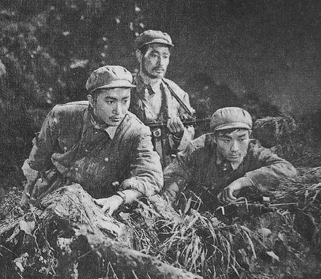 20岁参军,22岁荣立一等功,24岁凭借牛棚中发现的一物,彪炳千秋 (图3) 20岁参军,22岁荣立一等功,24岁凭借牛棚中发现的一物,彪炳千秋 (图3)