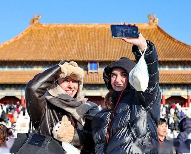 不止红墙白雪！故宫淡季爆火，藏着中国文旅升级的大信号 (图1)