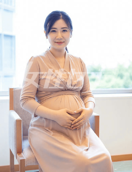 福原爱二婚细节曝光！否认出轨，离婚半年后才恋爱，现已大肚如箩 (图3)