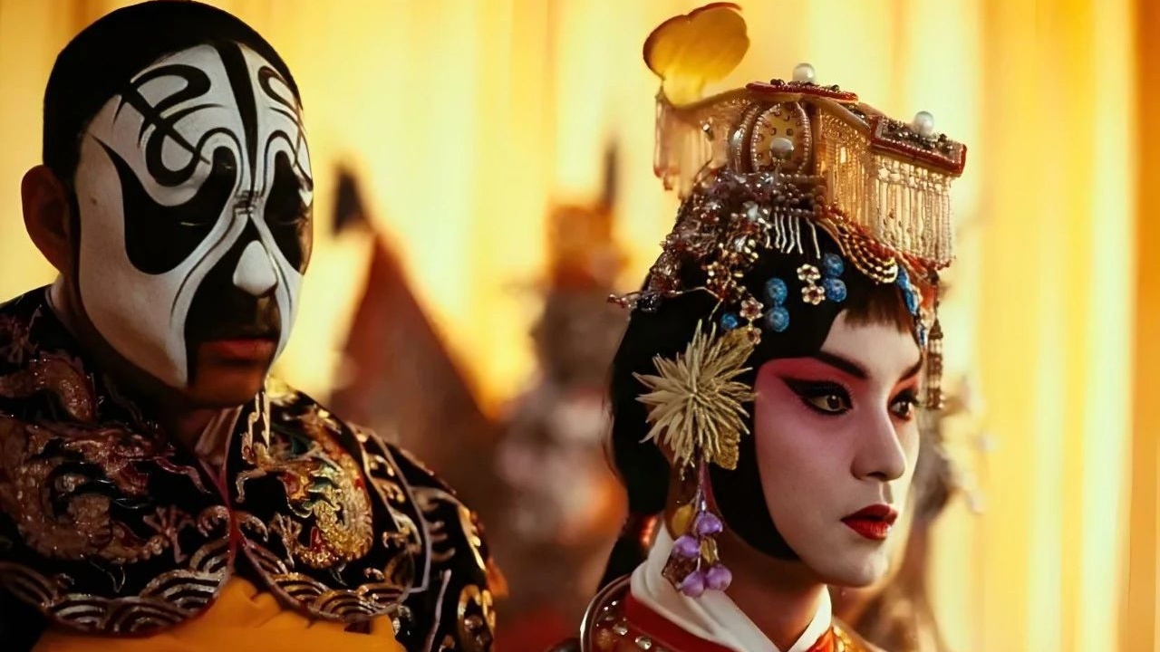 《霸王别姬》：戏如人生，永恒的爱与历史的