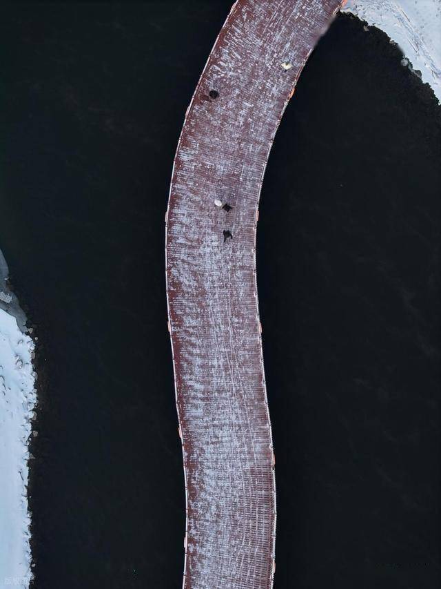 哈尔滨雪后刷屏：松花江覆雪如绸缎，百年铁桥藏着冰雪经济密码！ (图12)