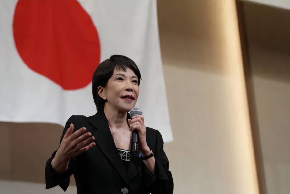 台北地标建筑101，出现在解放军的镜头中(图4)