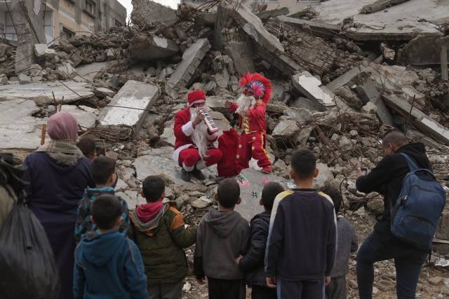 人间百味，共赴新岁：跨年钟声里的世界 (图4)