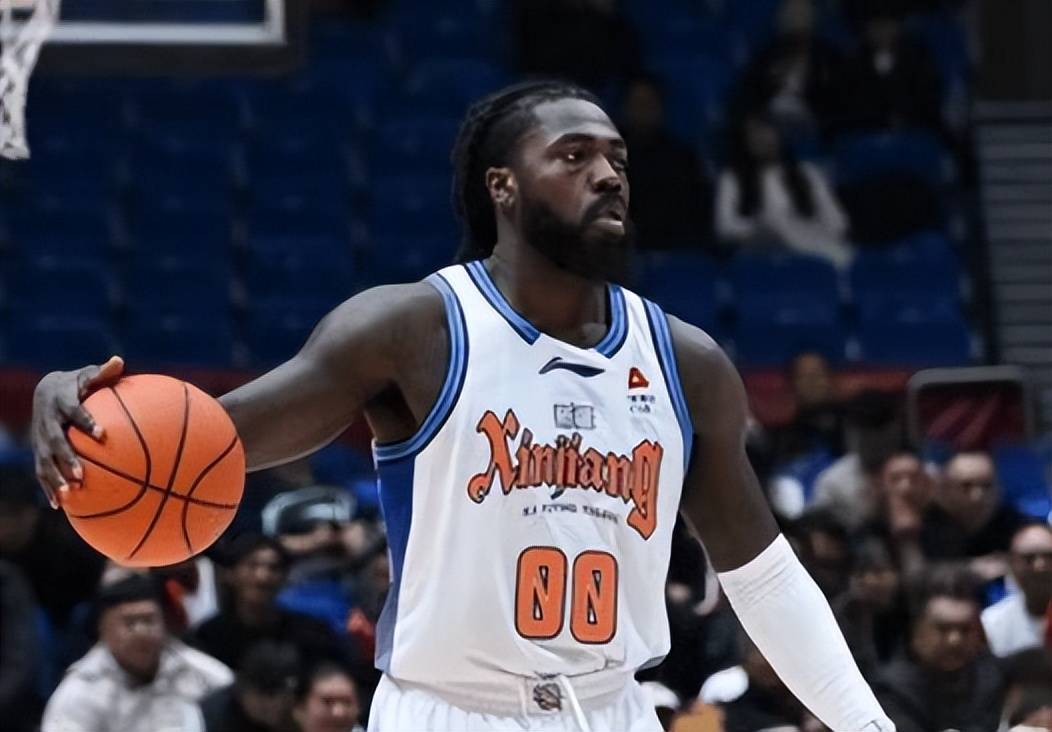 广东豪取8连胜，辽宁报价2米13中锋，北京核心受伤，新疆酝酿换外援 (图7)