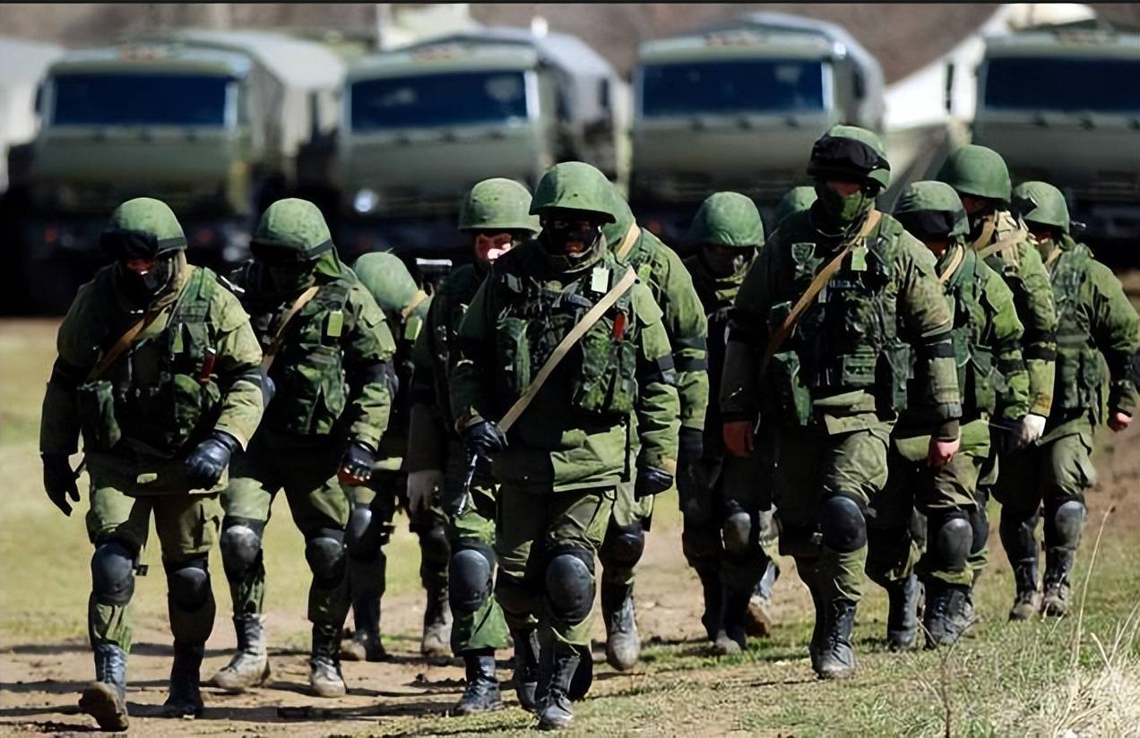 战斗彻底告终,断水断粮两个月,乌军排着队一起向俄军投降 (图3) 战斗彻底告终,断水断粮两个月,乌军排着队一起向俄军投降 (图3)