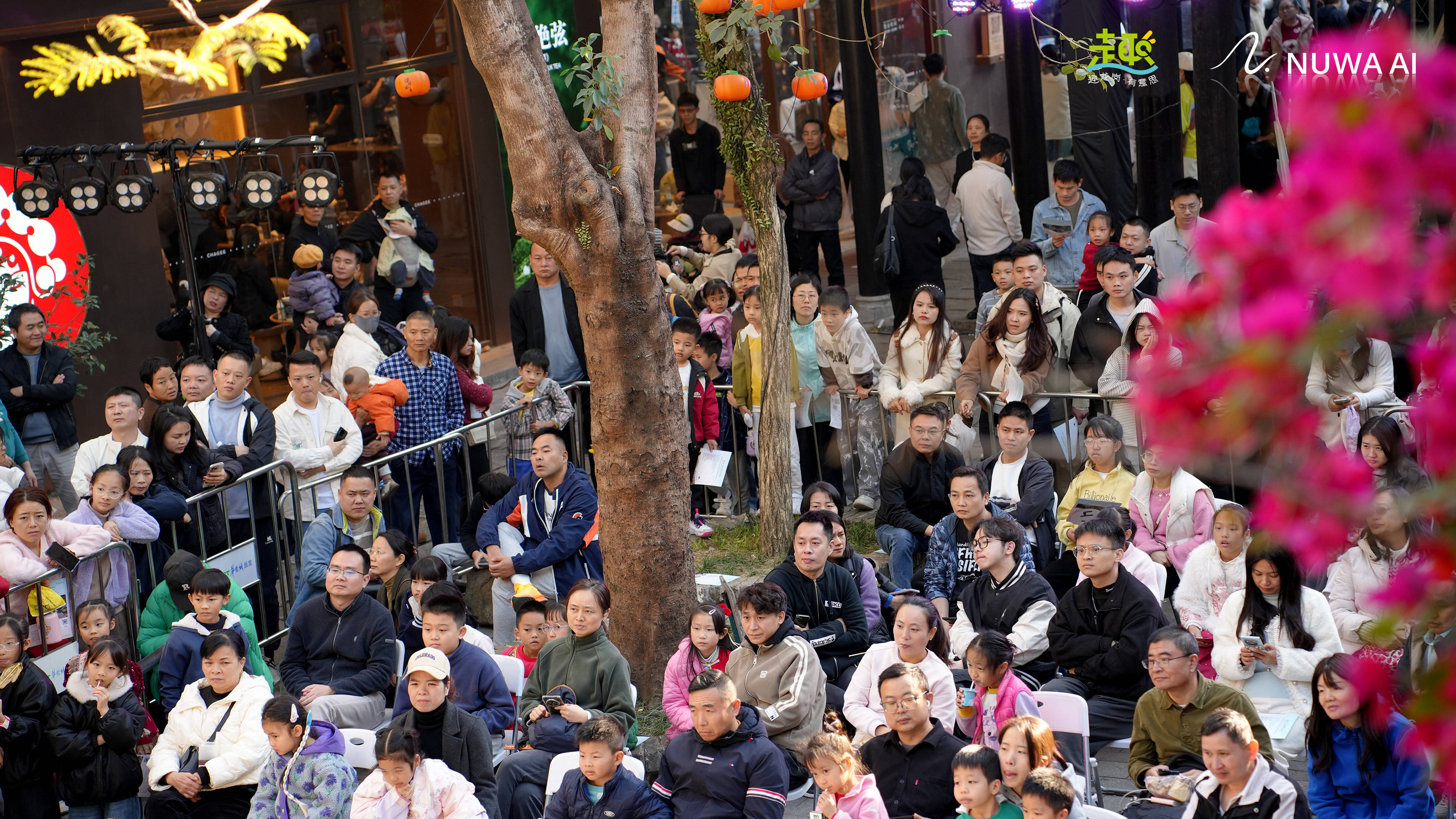跨越千年对话!甘坑古镇AI数字人李白首秀,科技赋能文旅新玩法 (图2) 跨越千年对话!甘坑古镇AI数字人李白首秀,科技赋能文旅新玩法 (图2)