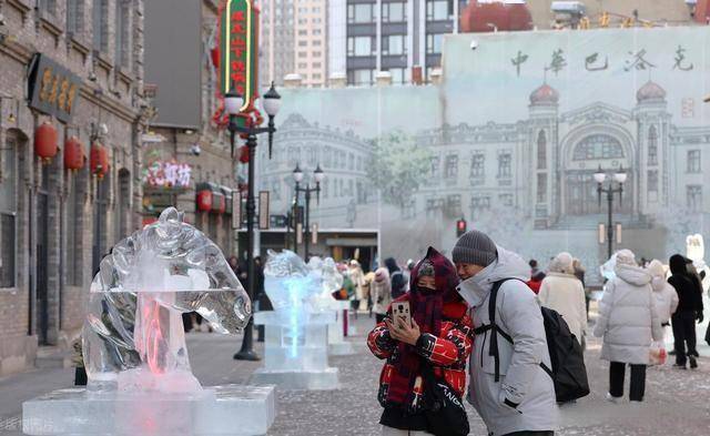 冰雕兽首立老街！哈尔滨用 60 年冰雪基因，解锁文旅融合新密码 (图3)