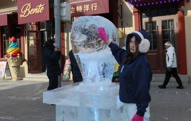 冰雕兽首立老街！哈尔滨用 60 年冰雪基因，解锁文旅融合新密码 (图10)