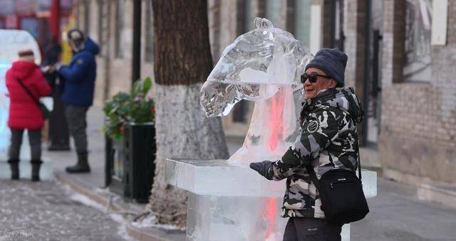 冰雕兽首立老街！哈尔滨用 60 年冰雪基因，解锁文旅融合新密码 (图15)