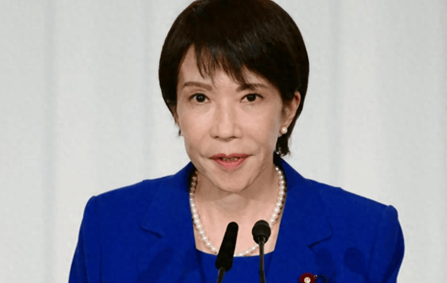 中方反制奏效！不到24小时，日本要求撤回，王毅外长点名高市早苗 (图1)